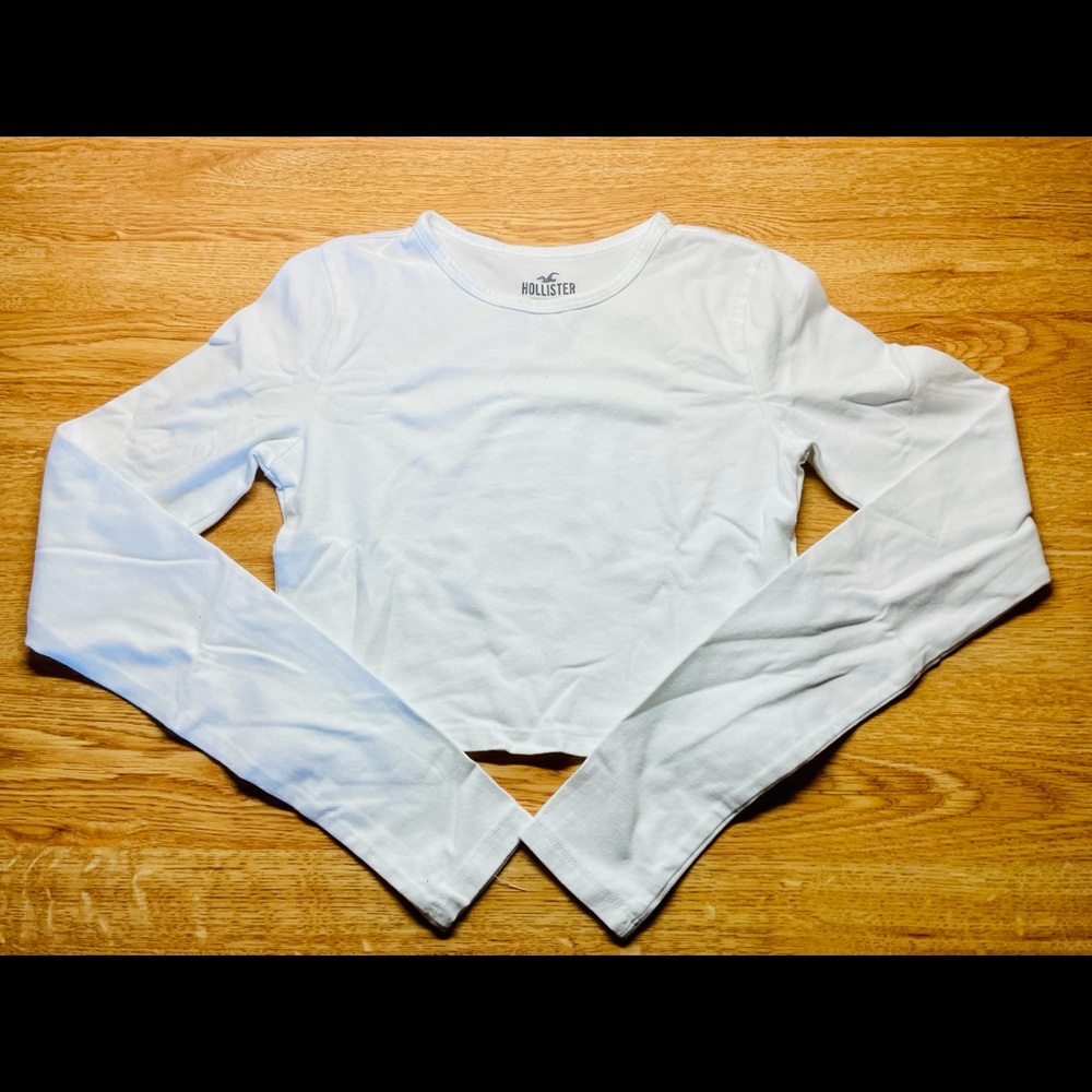NWOT Hollister Tee (X-Small)